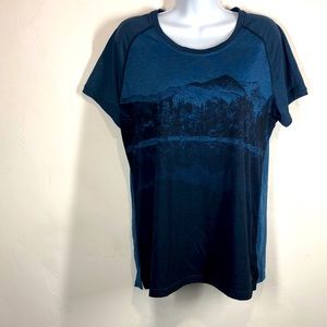 IO blue mountain tee size xl